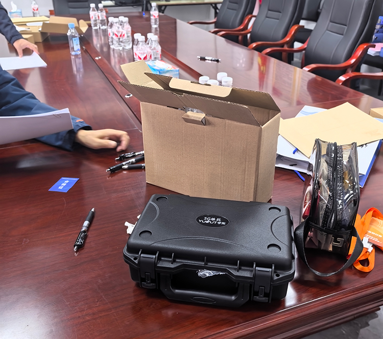 宇東技術(shù)5G單兵圖傳---平果市應(yīng)急通信管理局設(shè)備驗(yàn)收現(xiàn)場(chǎng)